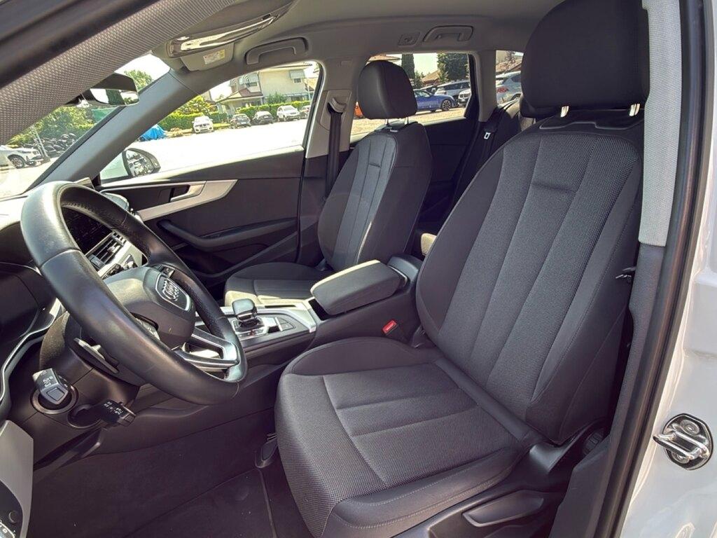 Audi A4 Avant 35 2.0 tdi mhev Business Advanced 163cv s-tronic