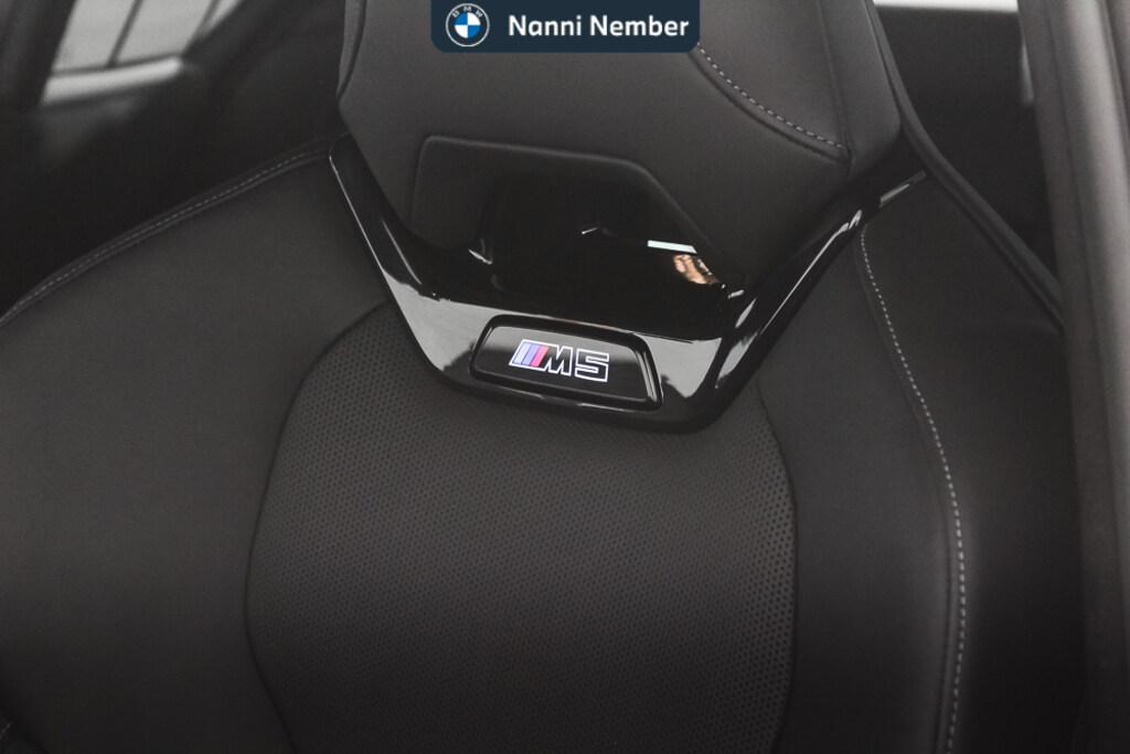 BMW M5 4.4 727cv auto