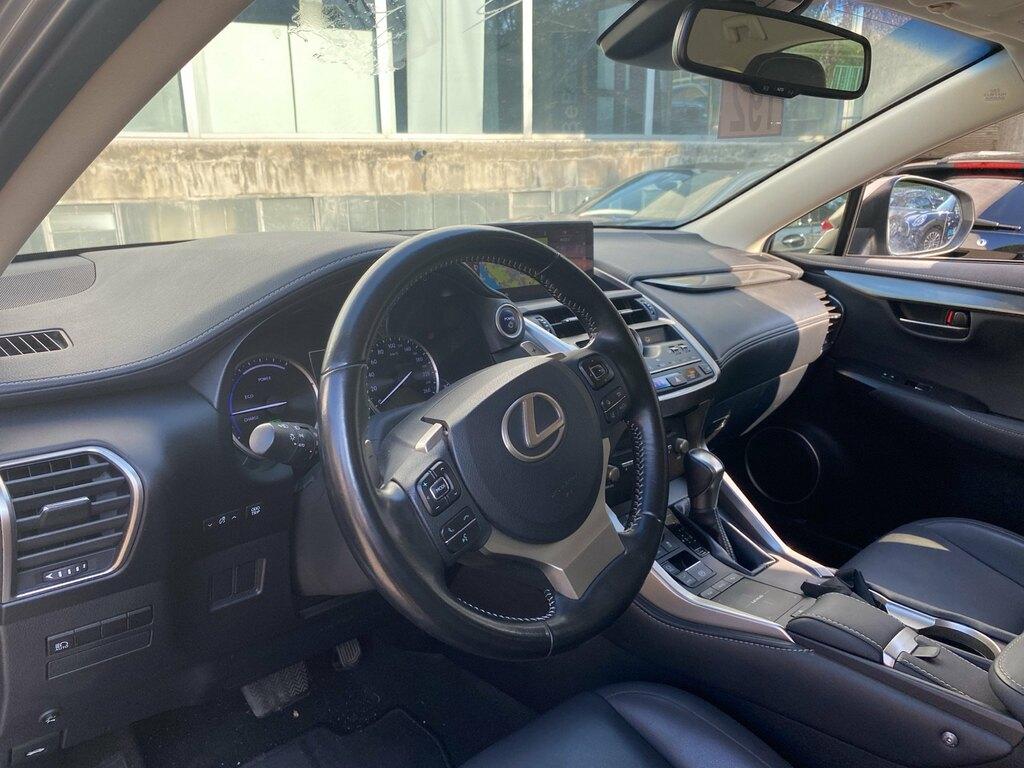 Lexus NX 300 h 2.5 Luxury 4wd cvt