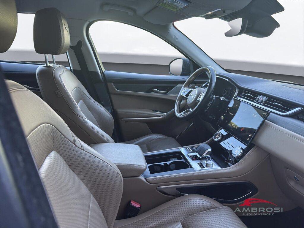 Jaguar F-Pace 2.0 D163 R-Dynamic SE awd auto