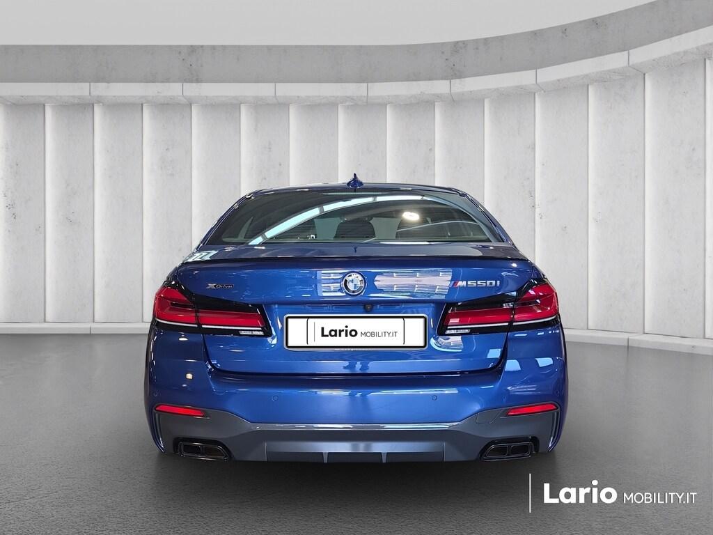 BMW Serie 5 M M550i mhev 48V xdrive