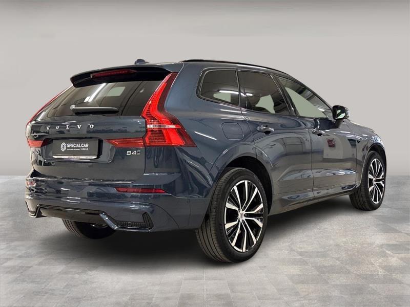 Volvo XC60 2.0 b4 Ultimate Dark awd auto