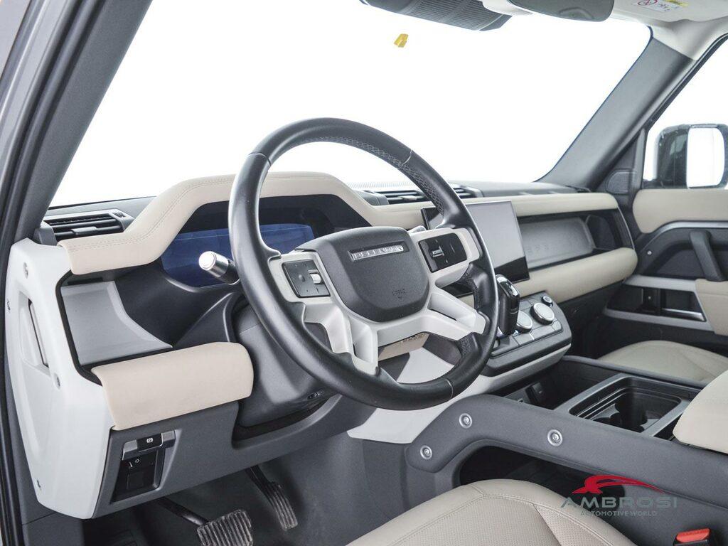 Land Rover Defender 110 3.0d i6 mhev HSE awd 250cv auto