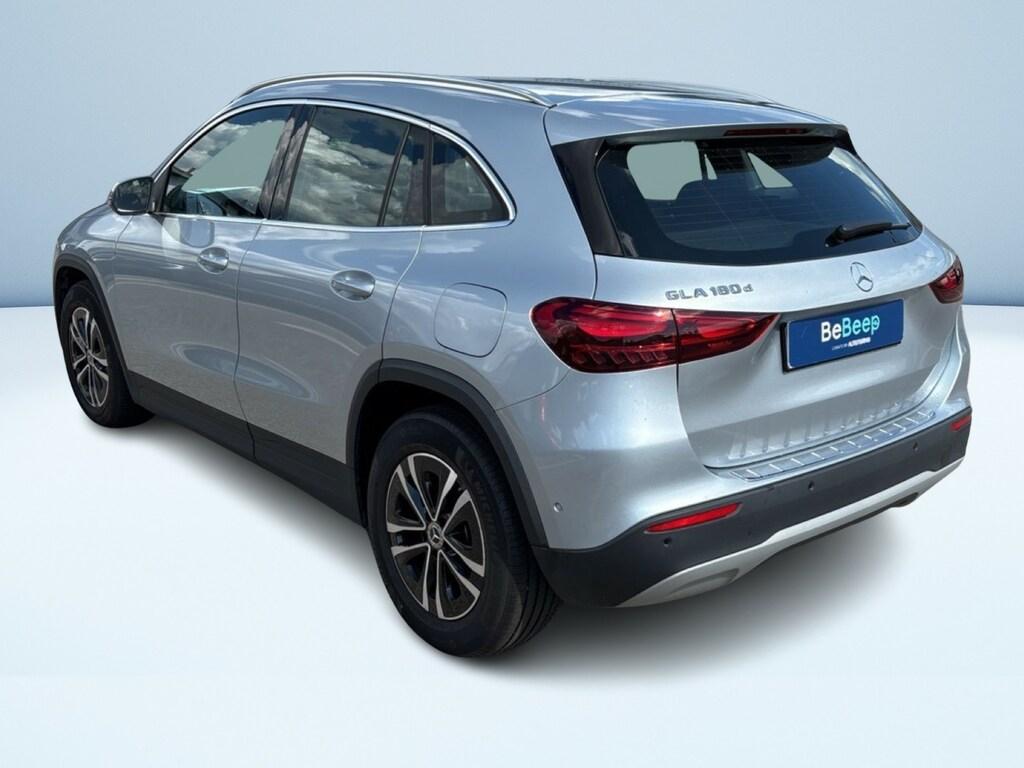 Mercedes GLA 180 d Advanced auto