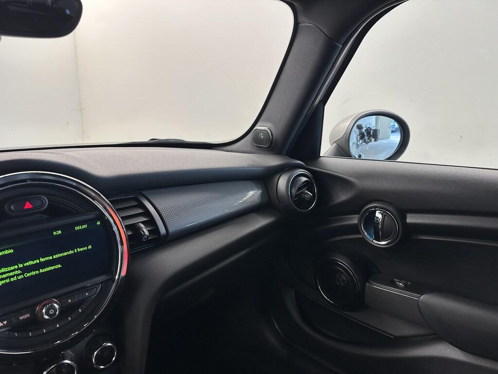 Mini Cooper D 1.5 D Cooper D Auto