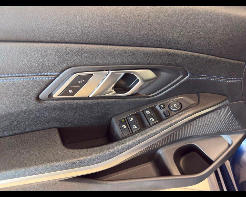 BMW Serie 3 320d mhev 48V Msport xdrive auto