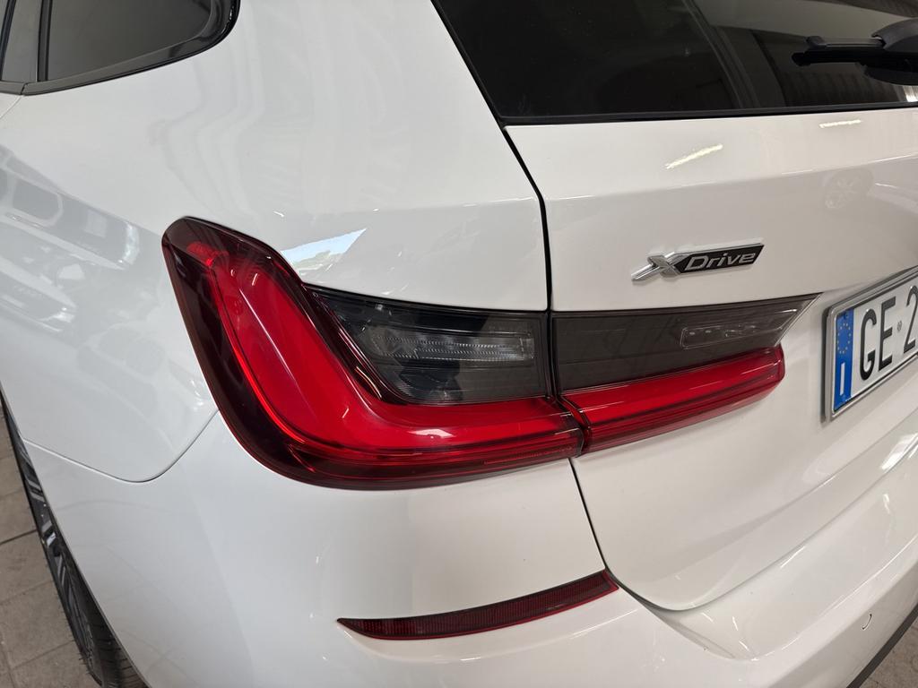BMW Serie 3 320d Touring mhev 48V xdrive Msport auto