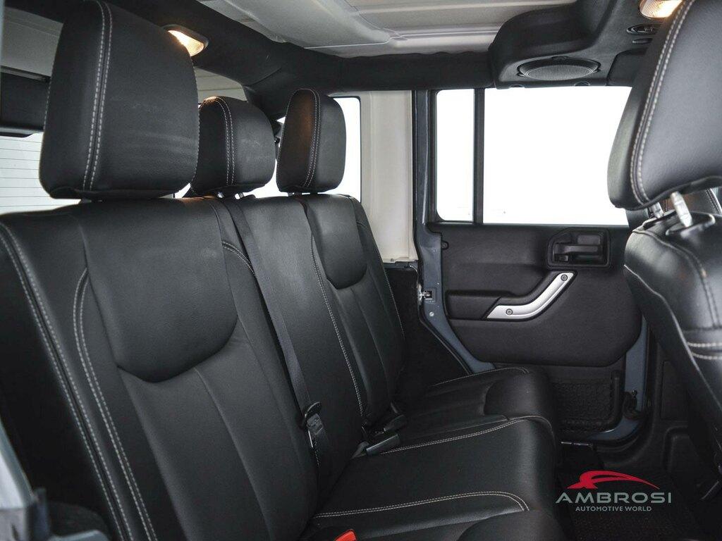Jeep Wrangler Unlimited 2.8 crd Sahara auto E5+
