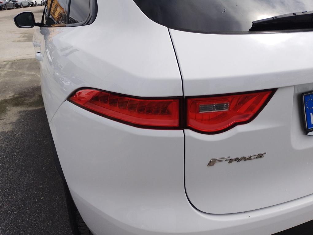 Jaguar F-Pace 2.0d i4 R-Sport awd 240cv auto my18
