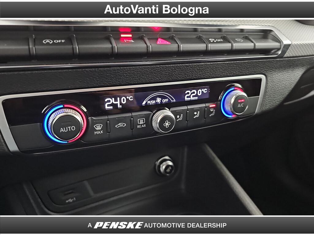 Audi Q2 30 2.0 tdi Identity Black s-tronic