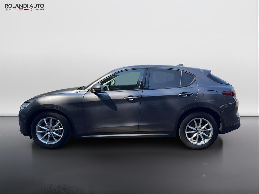 Alfa Romeo Stelvio 2.2 t Business rwd 180cv auto