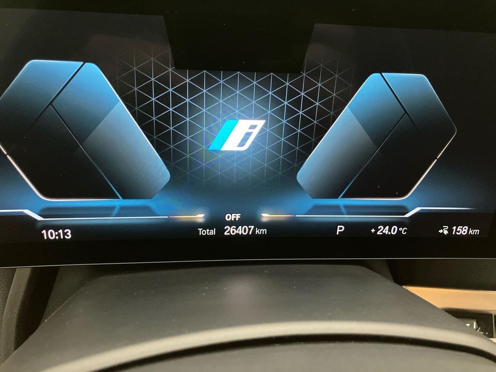 BMW iX xdrive50 pacchetto sportivo