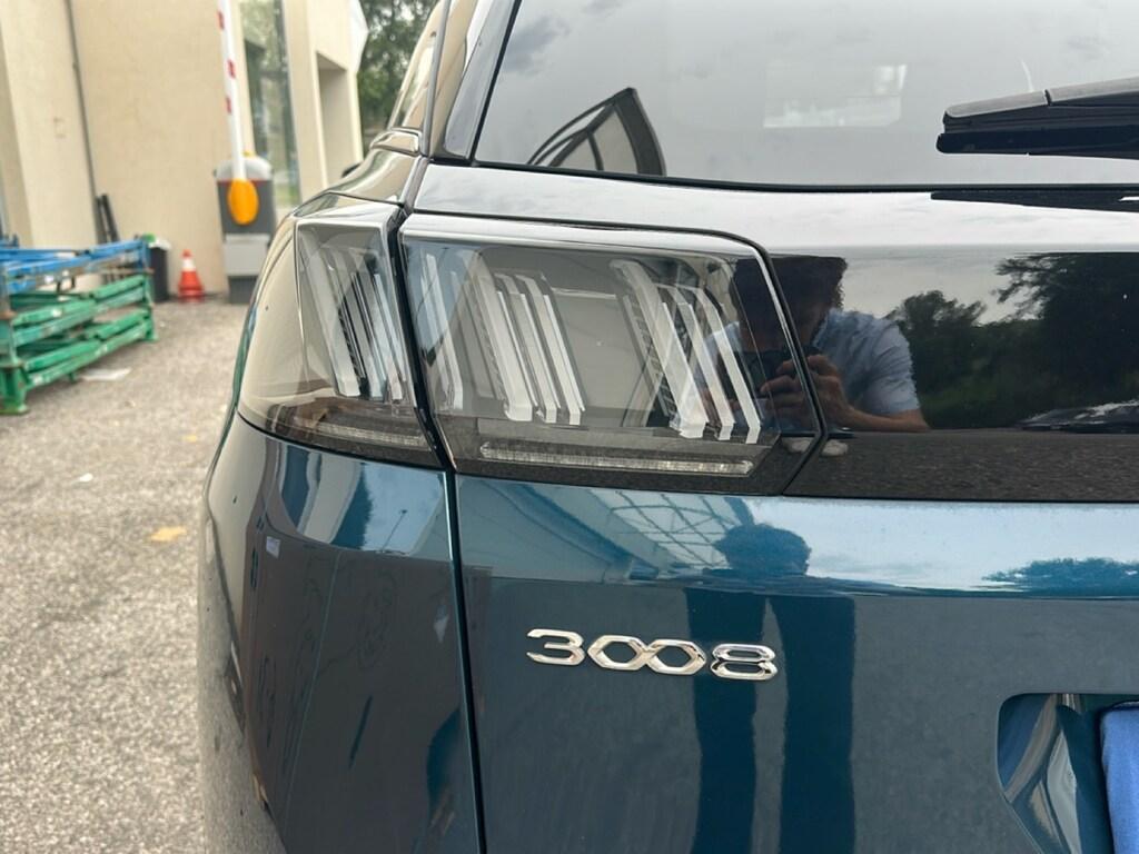 Peugeot 3008 1.6 hybrid4 GT 300cv e-eat8