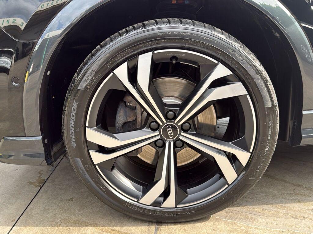 Audi Q3 Sportback 40 2.0 tdi Identity Black quattro 193cv s-tronic