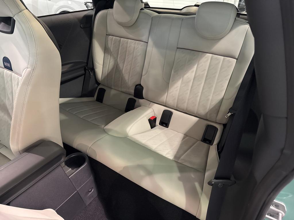 Mini Mini Cooper 3p 1.5 C Favoured auto