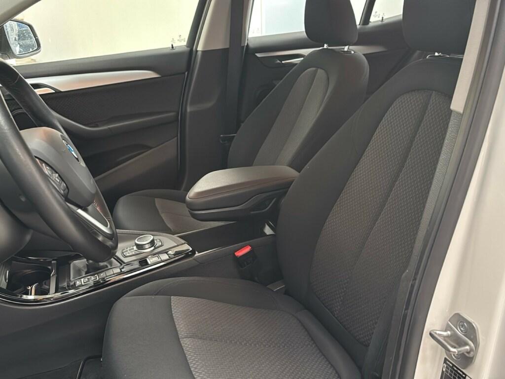 BMW X2 sdrive18d Business X auto