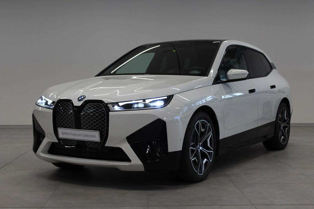 BMW iX xdrive50 pacchetto sportivo