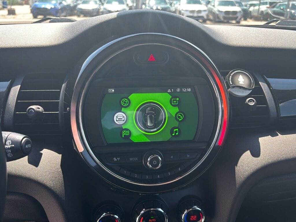 Mini Cooper 1.5 TwinPower Turbo Cooper Hype DCT
