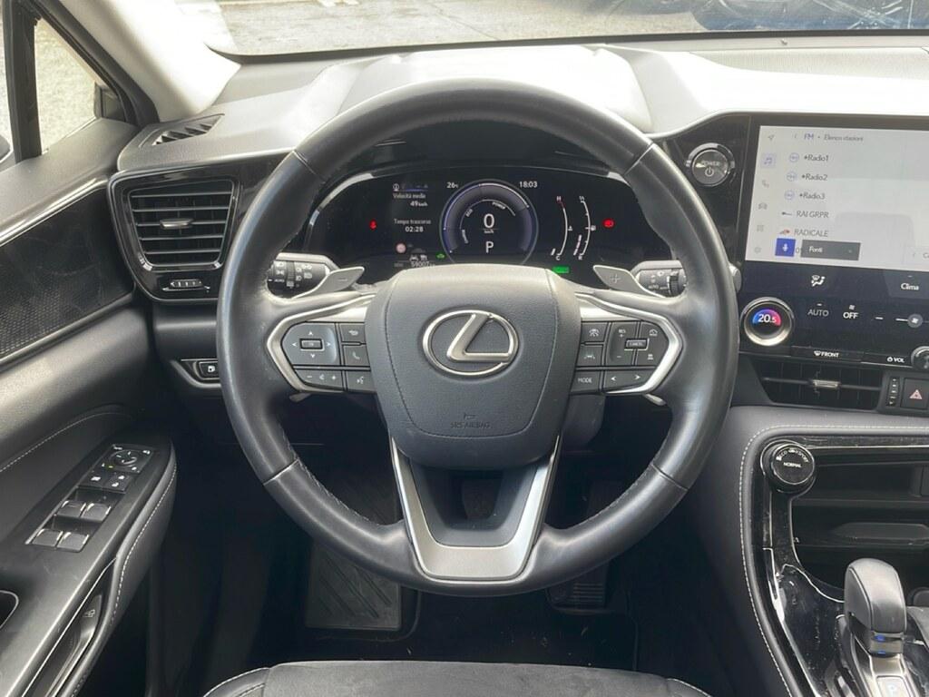 Lexus NX 2.5 hybrid Business 4wd e-cvt