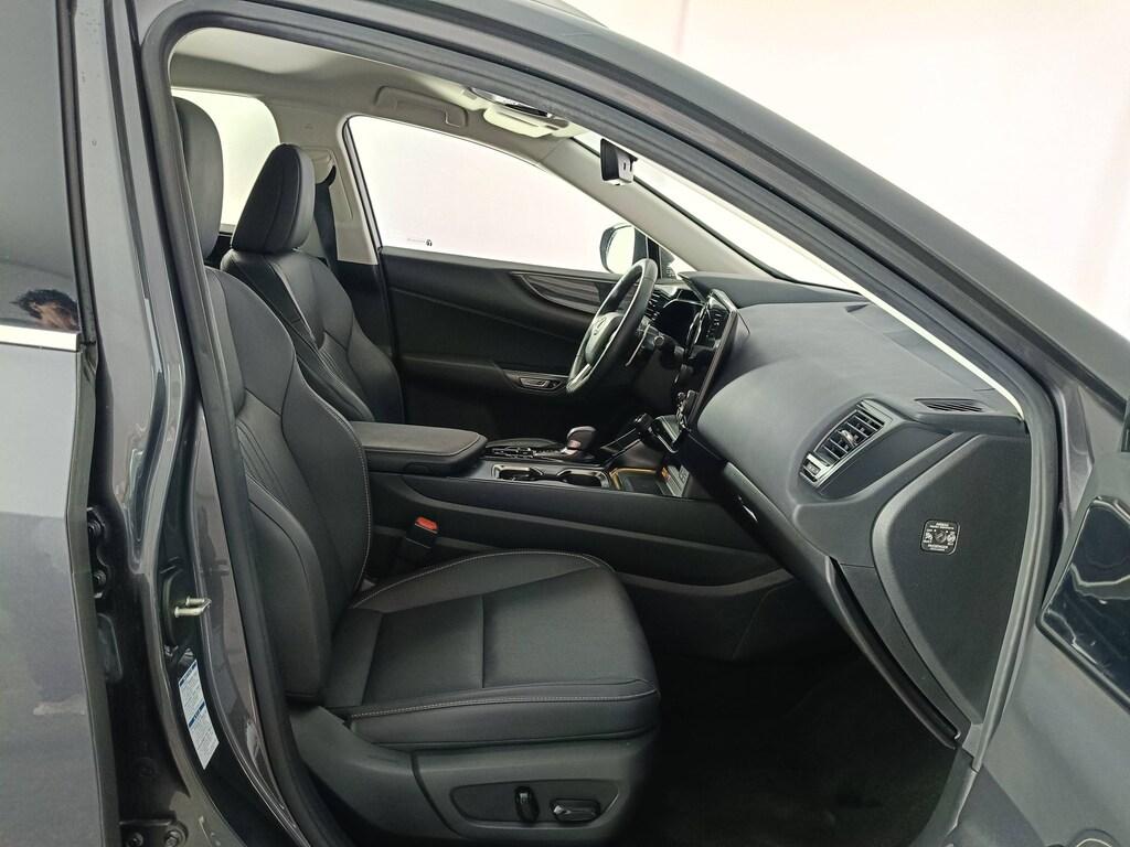 Lexus NX 2.5 hybrid Luxury 4wd e-cvt