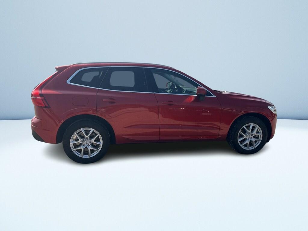 Volvo XC60 2.0 B4 Momentum Pro awd auto