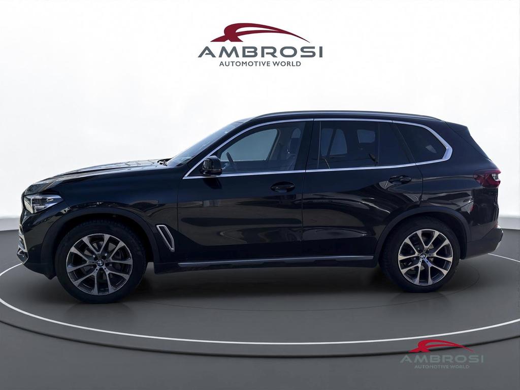 BMW X5 xdrive30d mhev 48V xLine auto