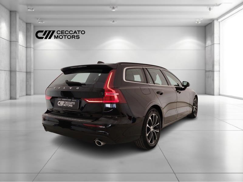 Volvo V60 2.0 B3 Momentum Business auto 7m