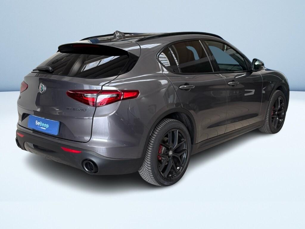 Alfa Romeo Stelvio 2.2 t Business Q4 210cv auto my19