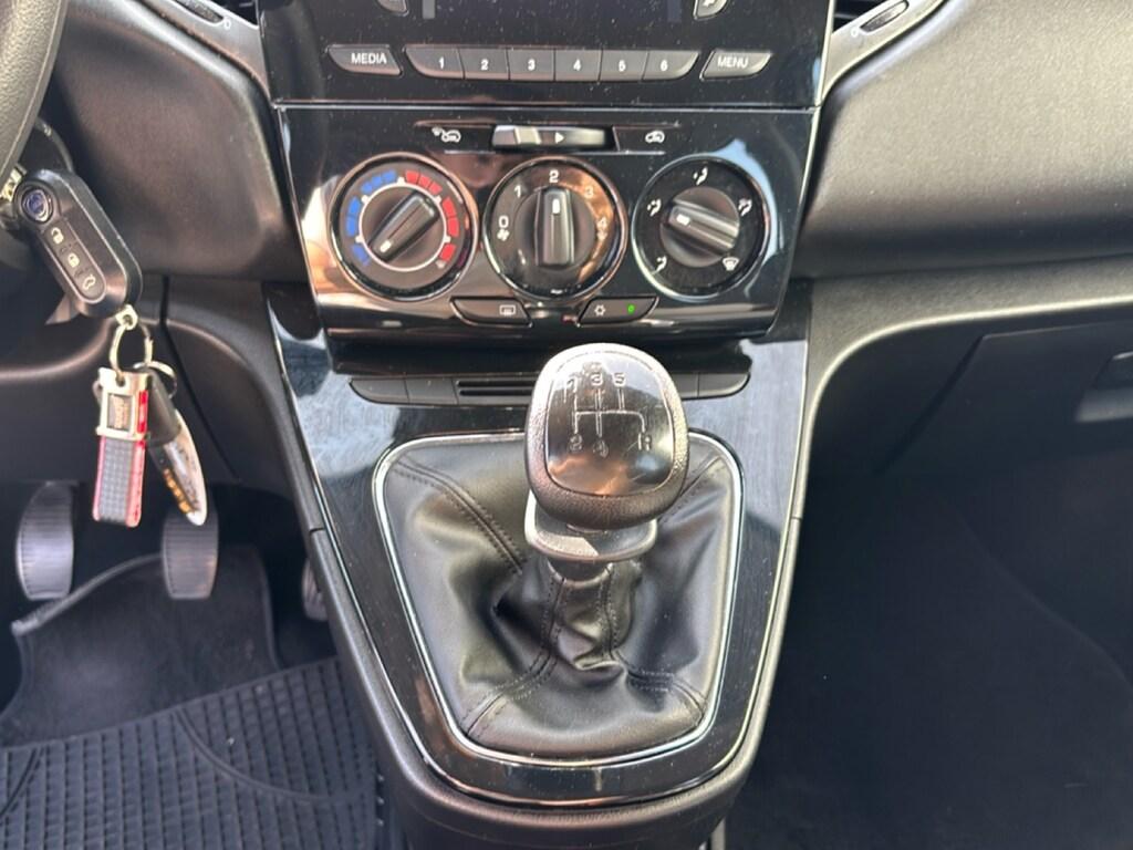 Lancia Ypsilon 1.2 8v Elefantino s&s 69cv E6