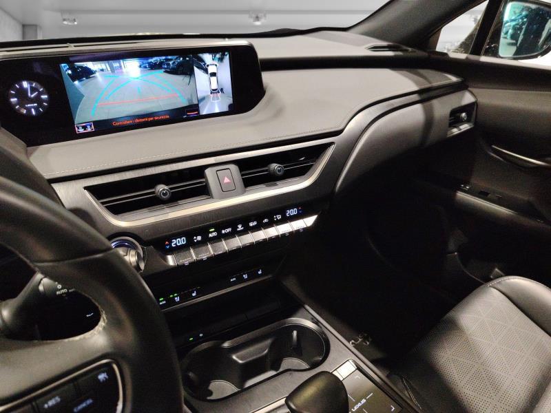 Lexus UX 250h Premium 2wd cvt my20