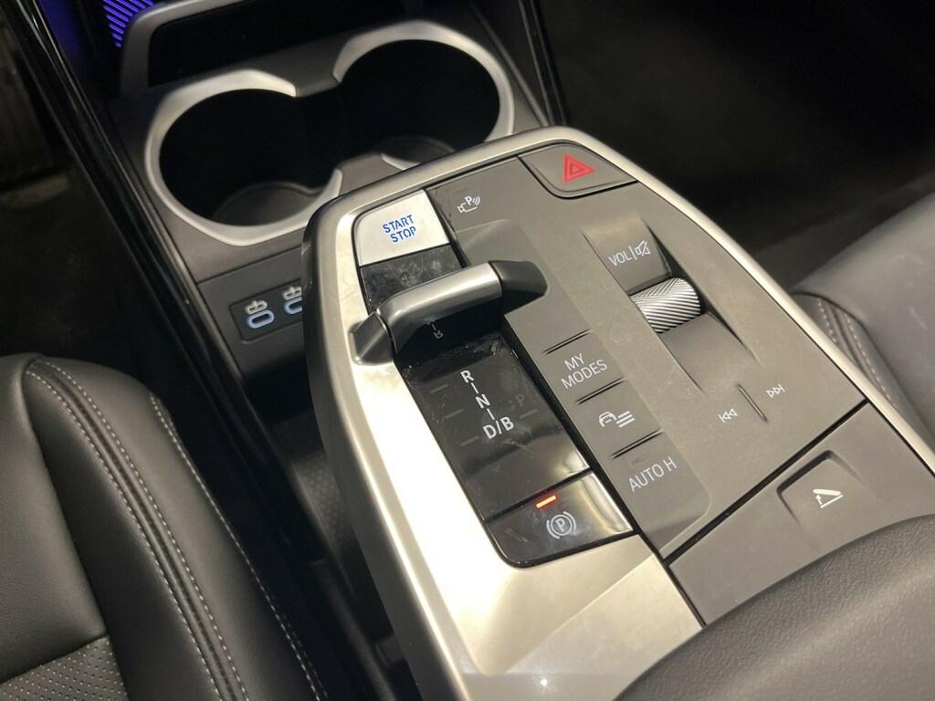 BMW iX1 edrive 20 X-Line