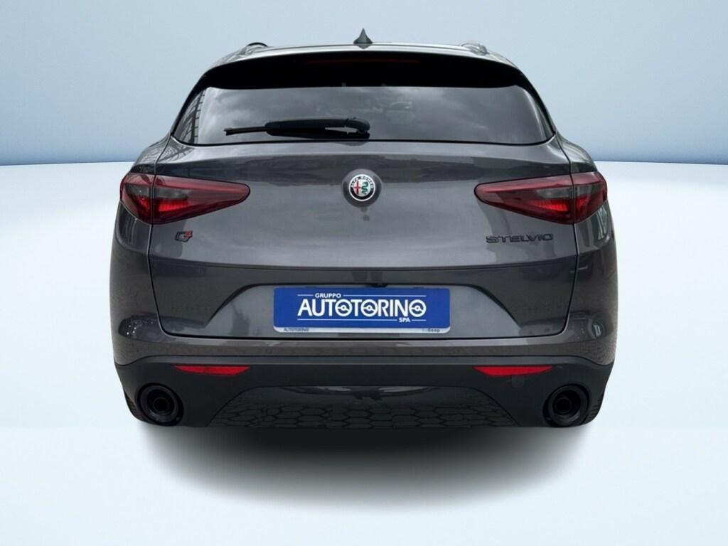 Alfa Romeo Stelvio 2.2 t Sport Tech Q4 190cv auto