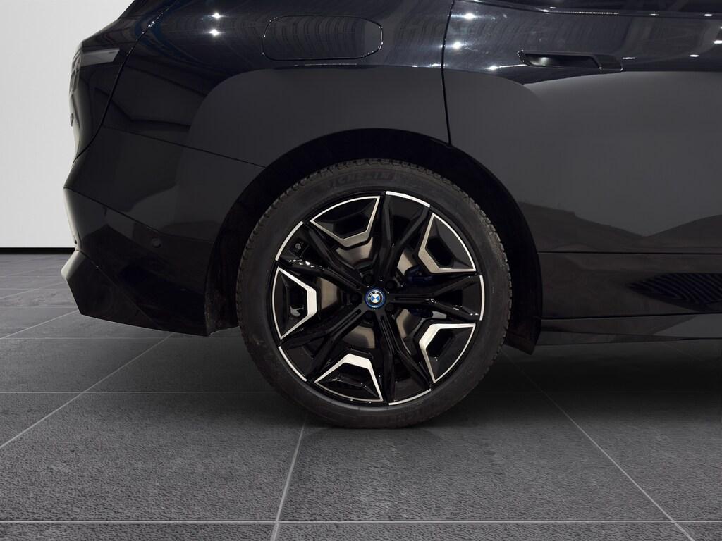 BMW iX xdrive50 pacchetto sportivo