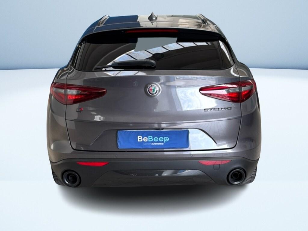 Alfa Romeo Stelvio 2.2 t Business Q4 210cv auto my19