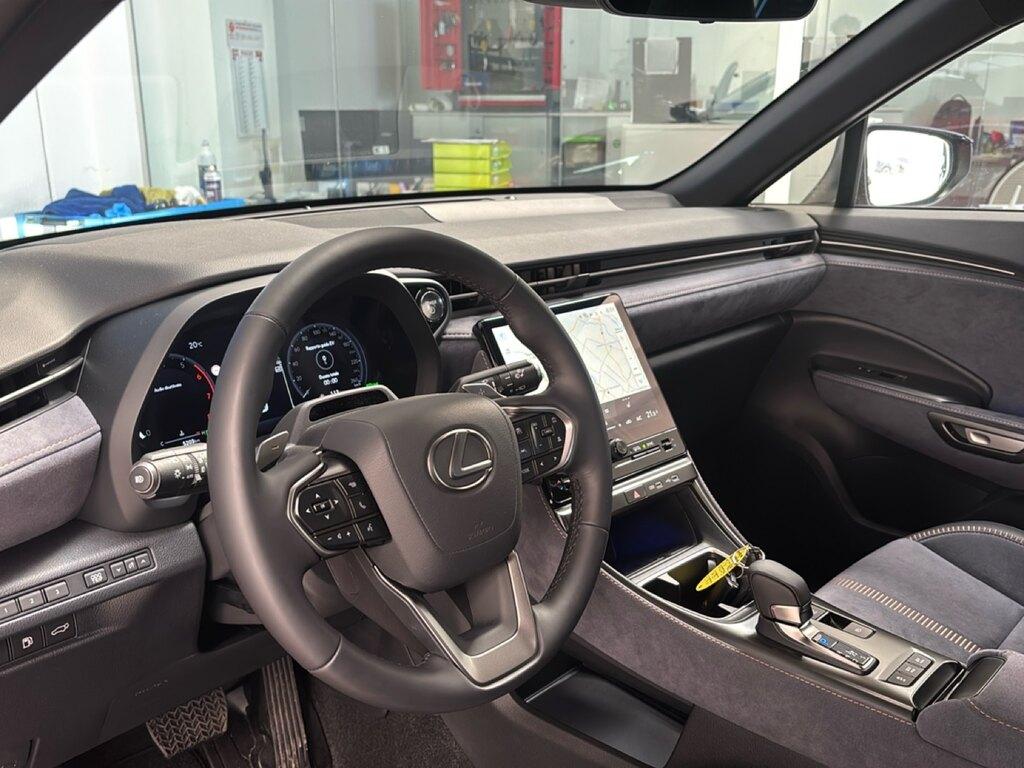 Lexus LBX 1.5 hybrid Cool 2wd