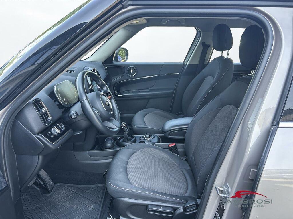Mini One Countryman 1.5 TwinPower Turbo One Hype Steptronic