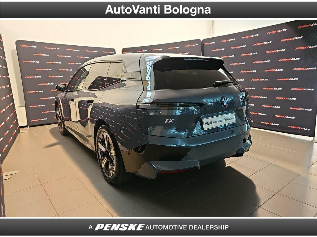 BMW iX xdrive50 pacchetto sportivo