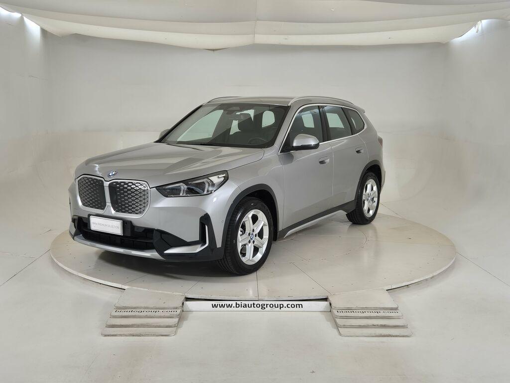 BMW iX1 edrive 20 X-Line