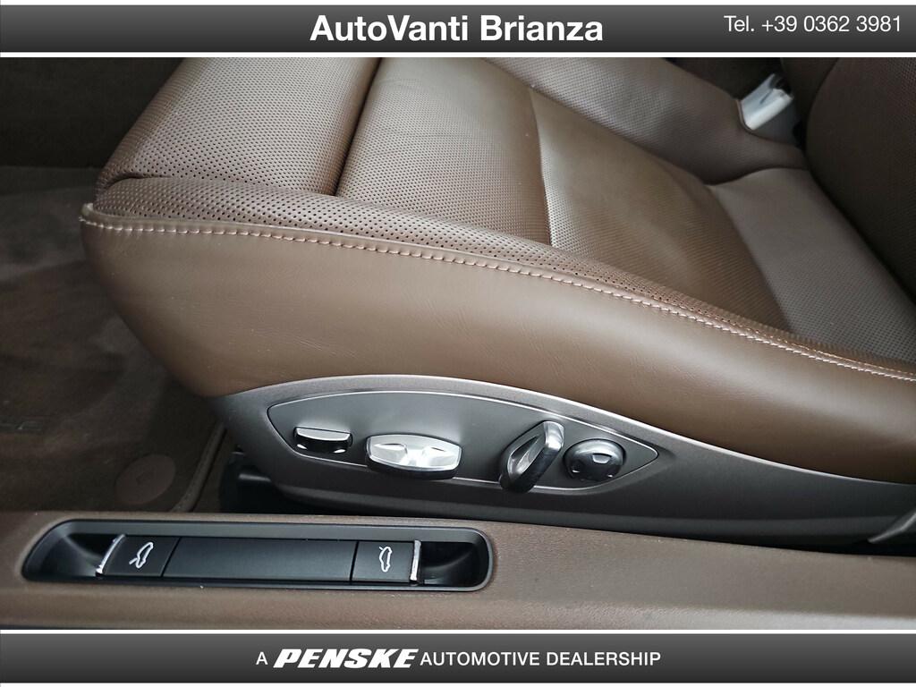 Porsche 911 Coupe 3.0 Carrera 4 auto