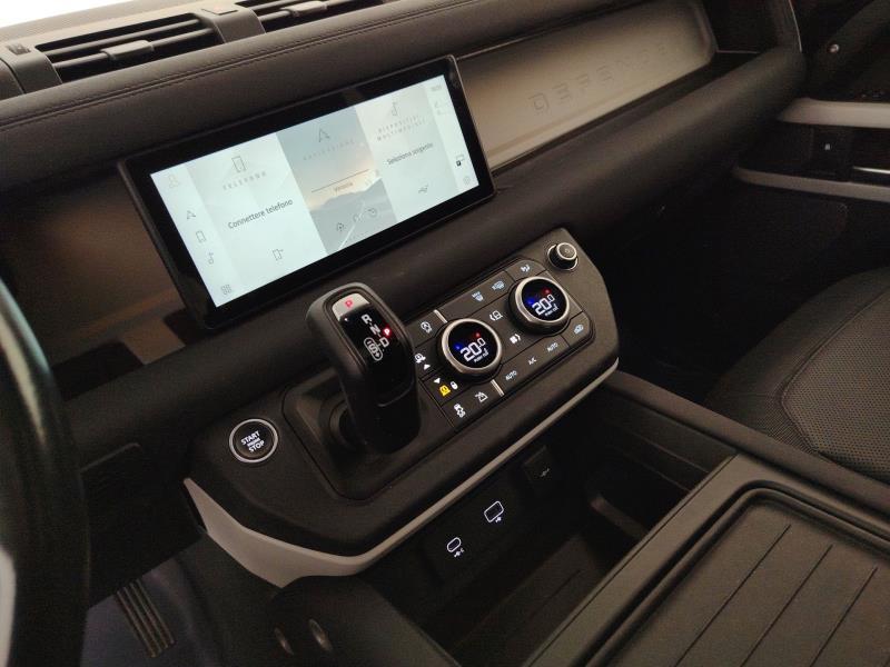 Land Rover Defender 110 3.0d i6 mhev X-Dynamic SE awd 250cv auto