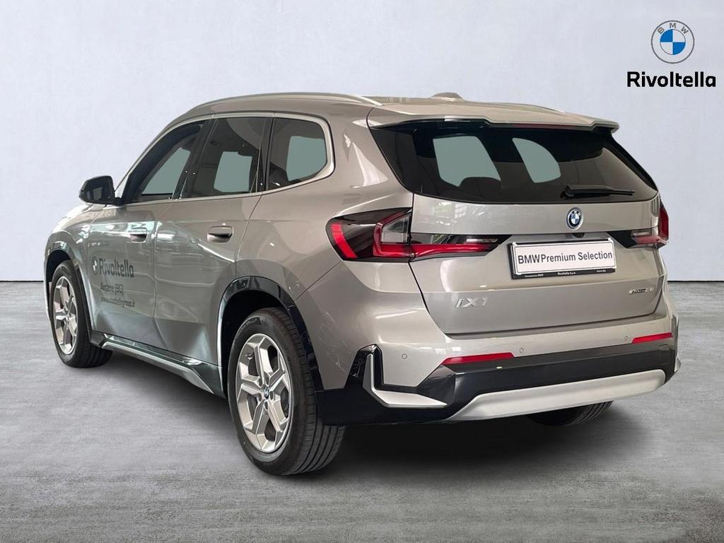 BMW iX1 edrive 20 X-Line