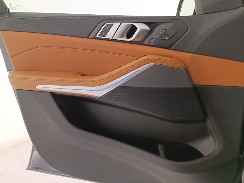 BMW X5 xdrive30d mhev 48V xLine auto