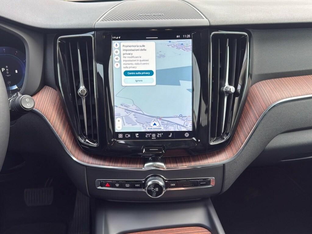 Volvo XC60 2.0 b4 Ultimate Dark awd auto