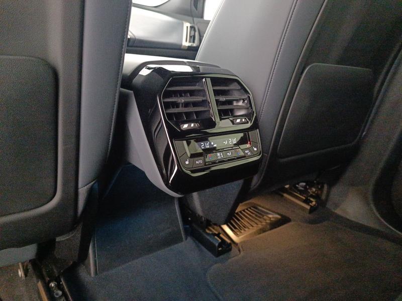BMW iX xdrive50 pacchetto sportivo