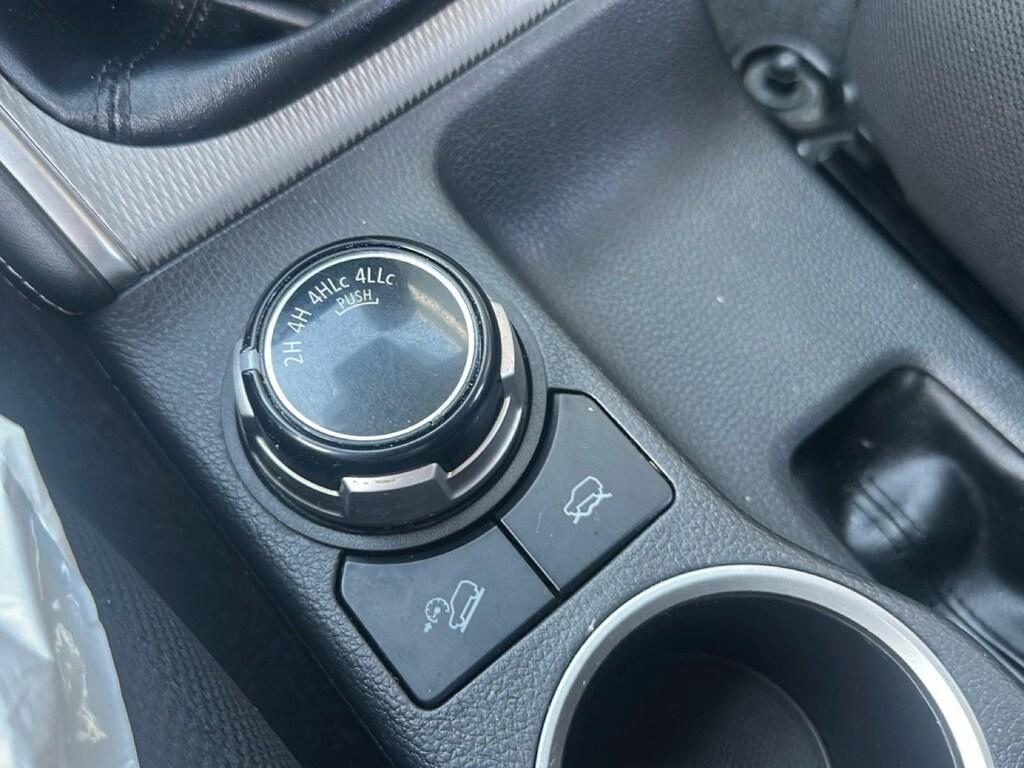 Mitsubishi L200 d.cab 2.3d Invite Connect 4wd 150cv
