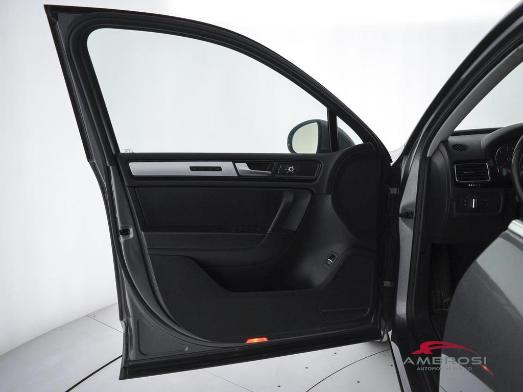 Volkswagen Touareg 3.0 V6 tdi Executive 245cv tiptronic