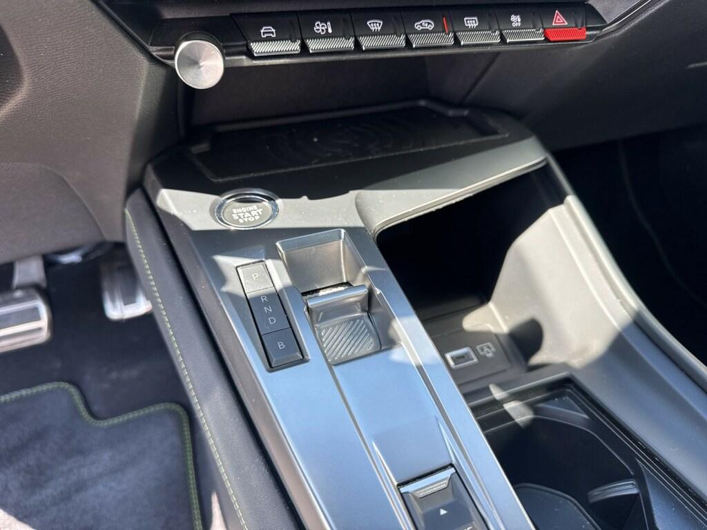 Peugeot 408 1.6 hybrid GT 225cv e-eat8