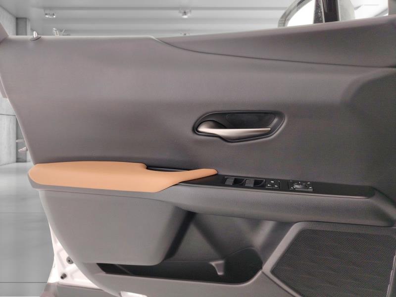 Lexus UX 250h Luxury 2wd cvt my20