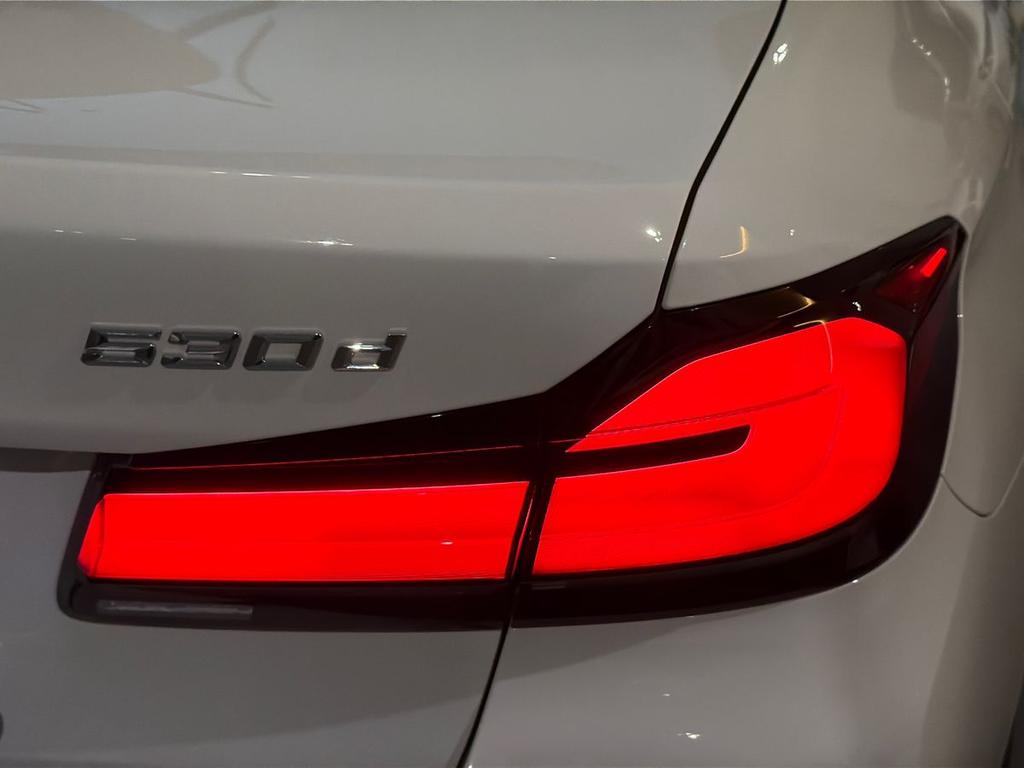 BMW Serie 5 530d mhev 48V xdrive Luxury auto