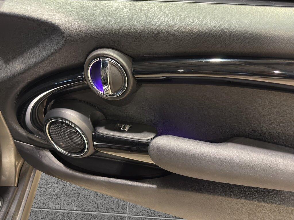 Mini Cooper D Cabrio 1.5 Cooper D Auto